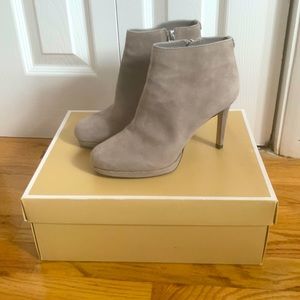 Michael Kors grey platform booty size 6.5